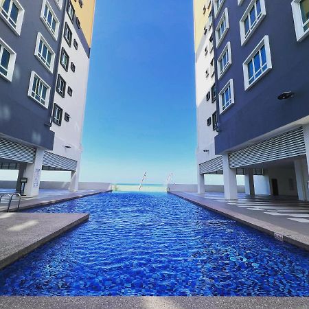 Ureshii Homestay Ladang Tanjung Kuala Terengganu With Pool المظهر الخارجي الصورة